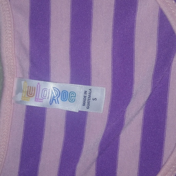 Lularoe Classic Tee - Picture 2 of 4